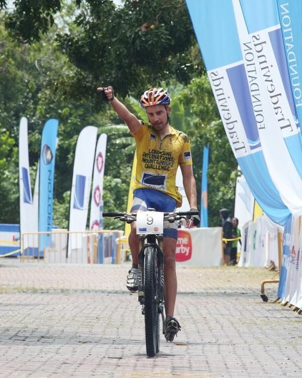Fabian Giger (Swi) Rabobank-Giant Offroad celebrates his stage victory