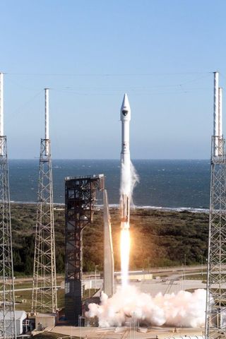 Atlas V Rocket Launches IIF-12 GPS Satellite