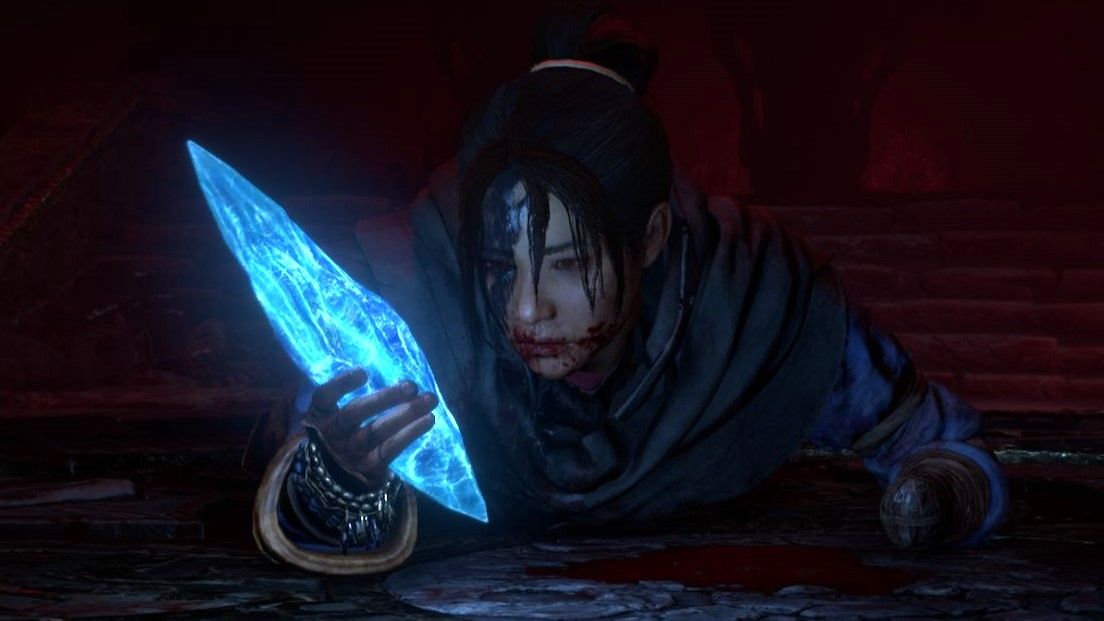 Neyrelle holding a Soulstone in Diablo 4