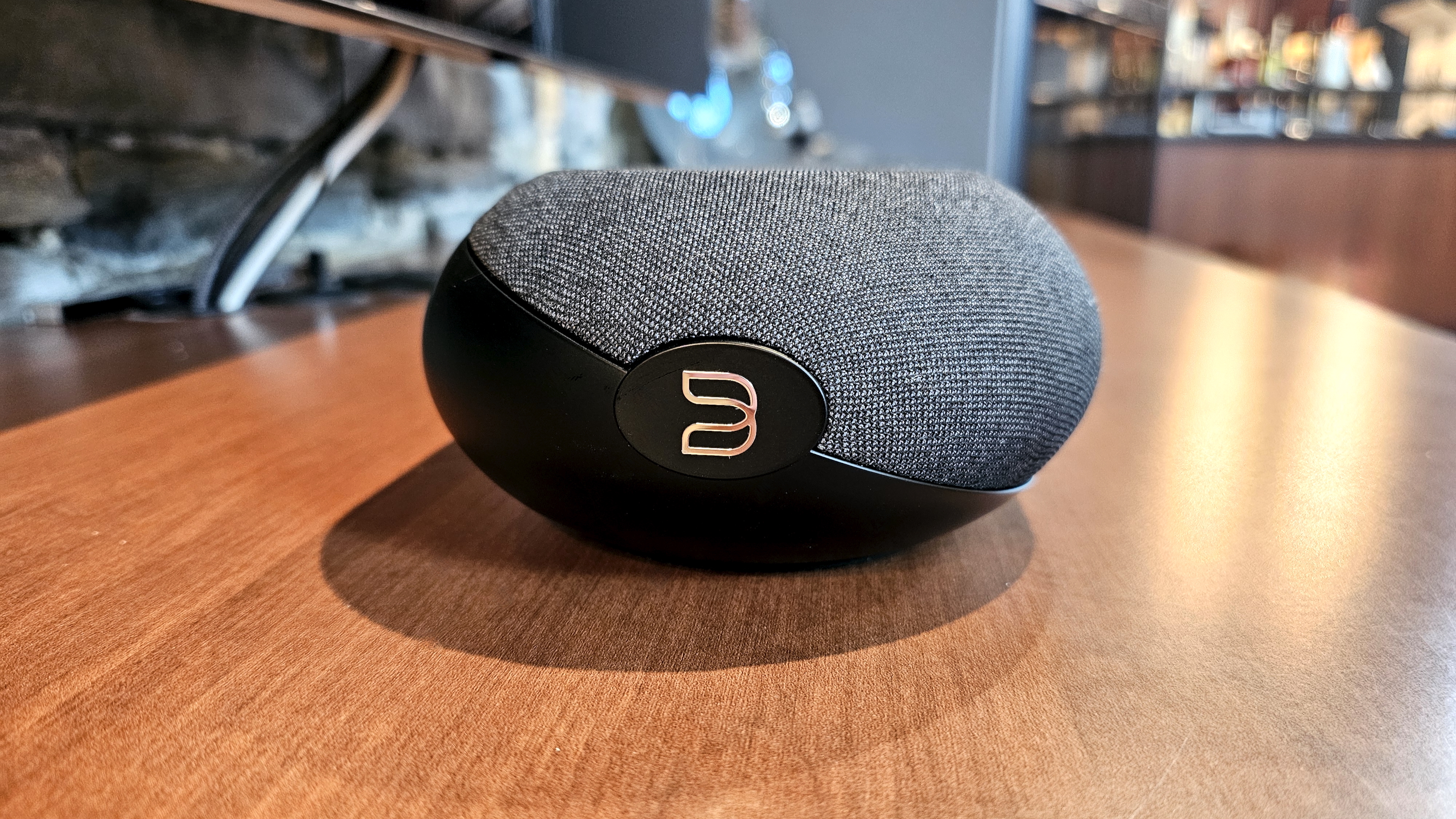 A close up of the end of the Bluesound Pulse Mini soundbar