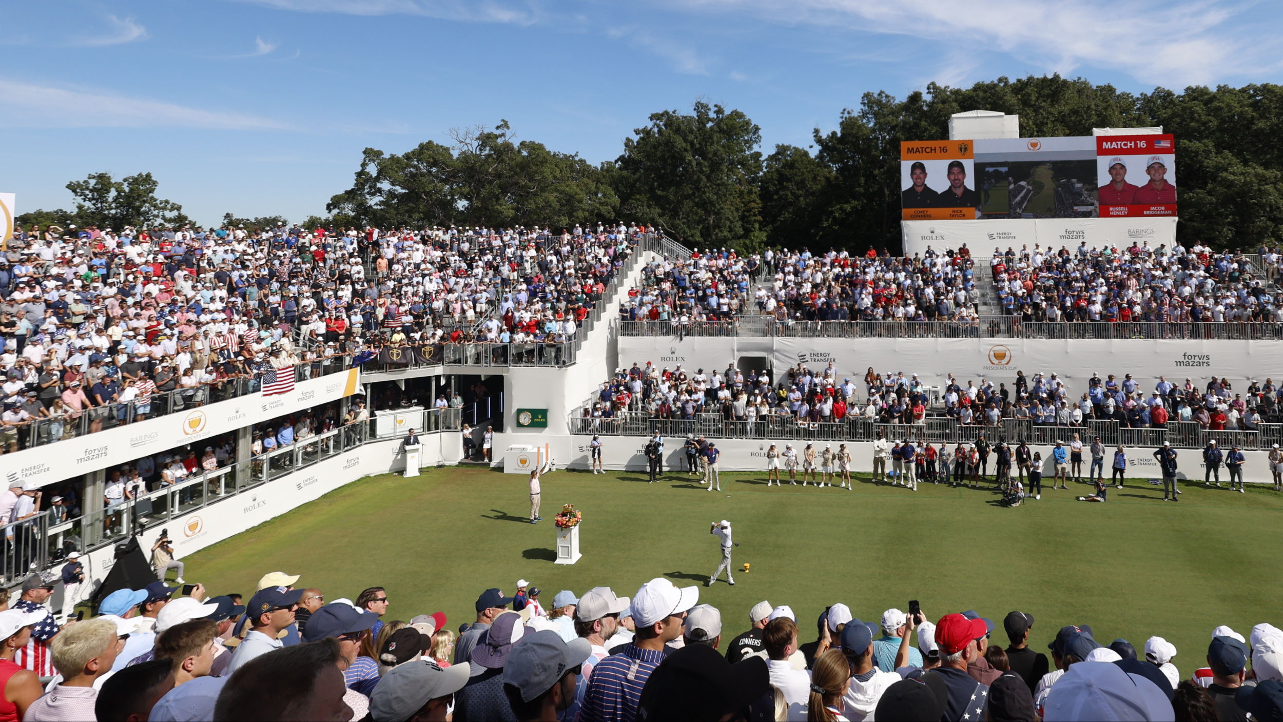 Fans at the first tee box of the Presidents Cup    