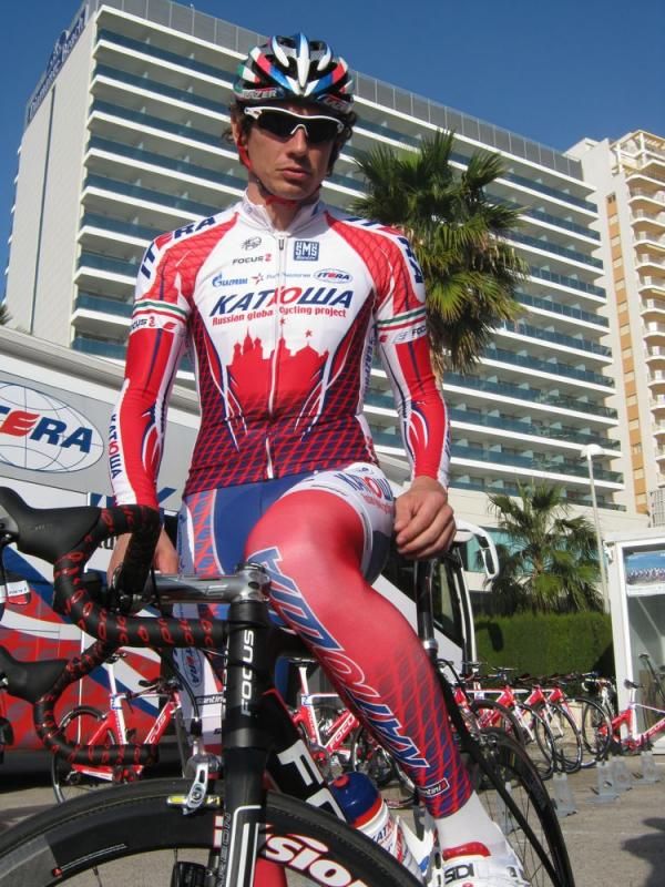 Filippo Pozzato gets ready to ride