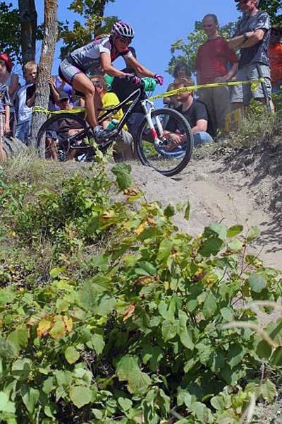 Jenn Rinehart leads the drop in on the famous lakeside drops.