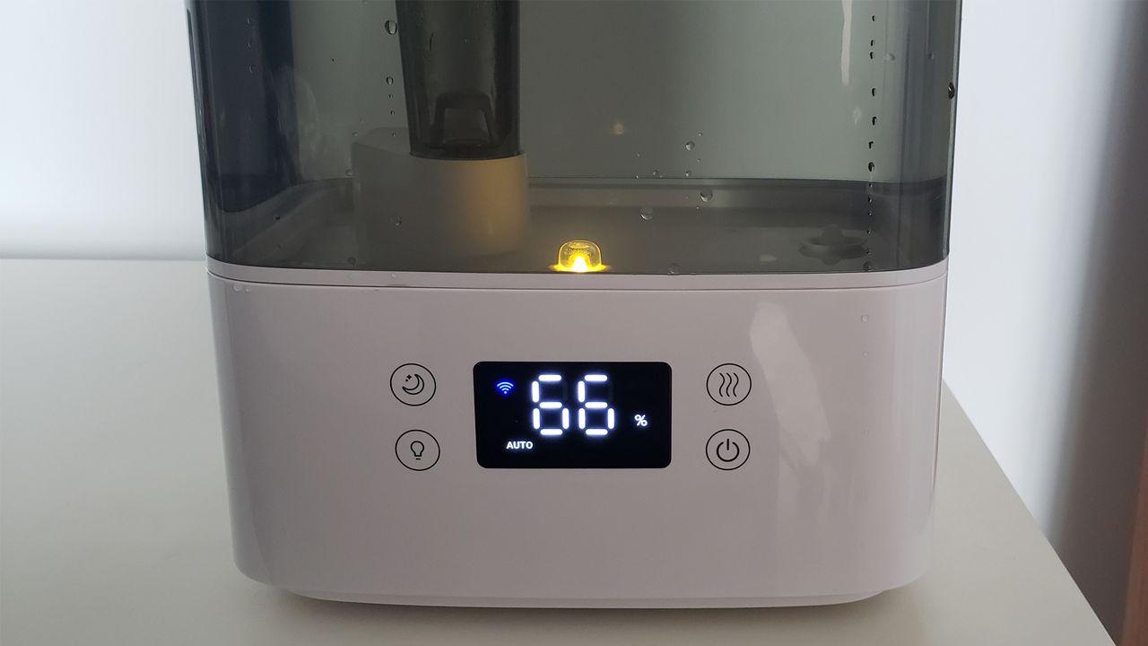 Levoit Classic 300s Dehumidifier review: image shows Levoit Classic 300s Dehumidifier night light