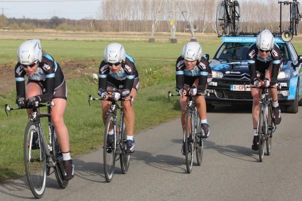 The Sengers Ladies team.