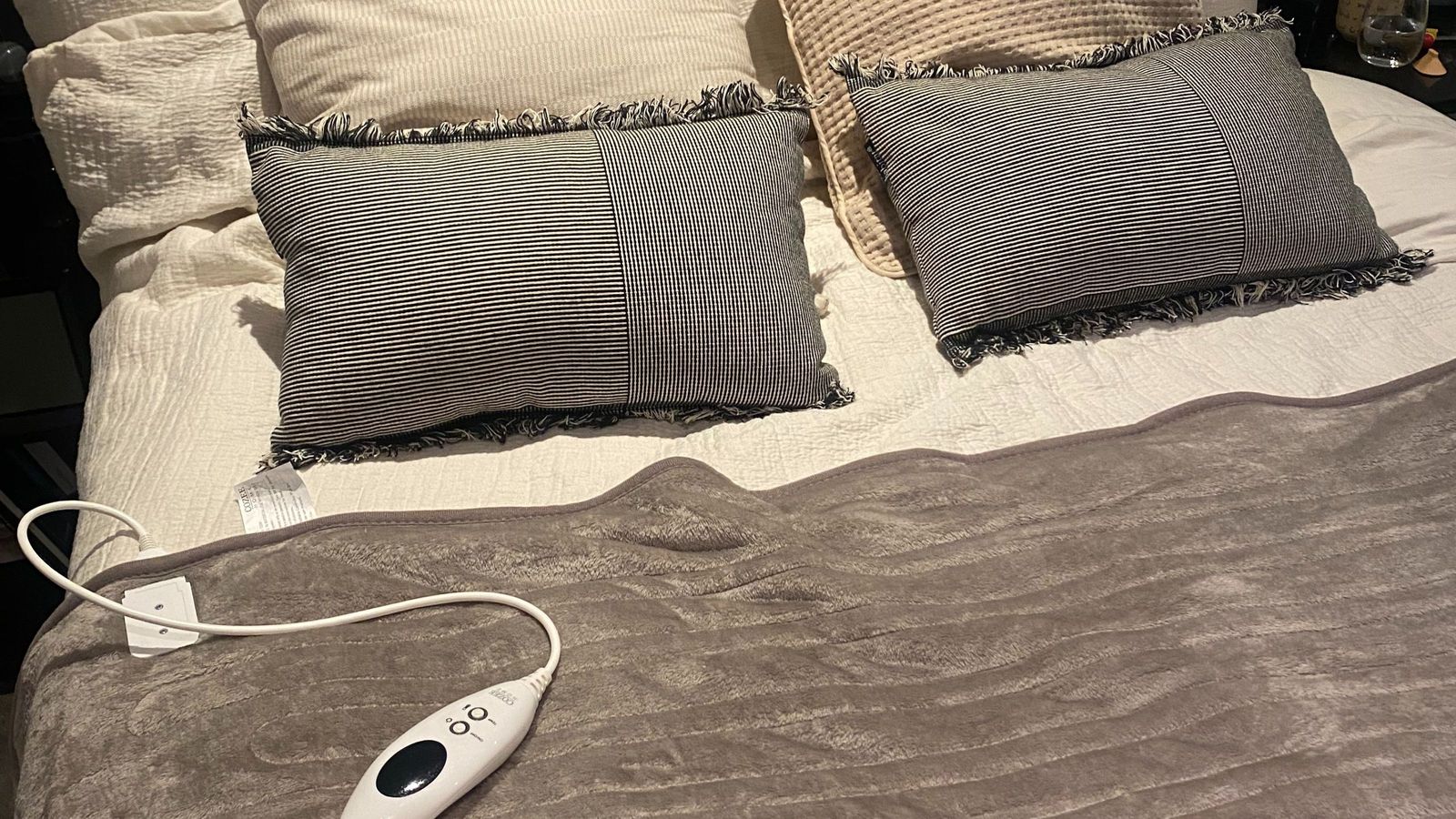 The 4p/hour electric blanket I'm obsessed with is the perfect practical