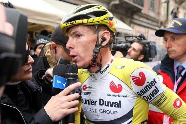 Riccardo Ricc&ograve; (Saunier Duval) interviewed by Italian TV station RAI at the finish.
