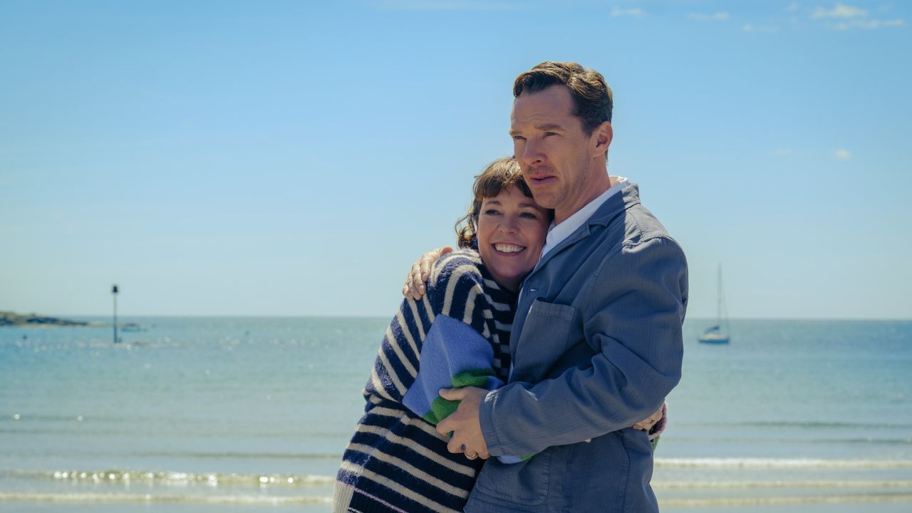 Olivia Colman and Benedict Cumberbatch in The Roses