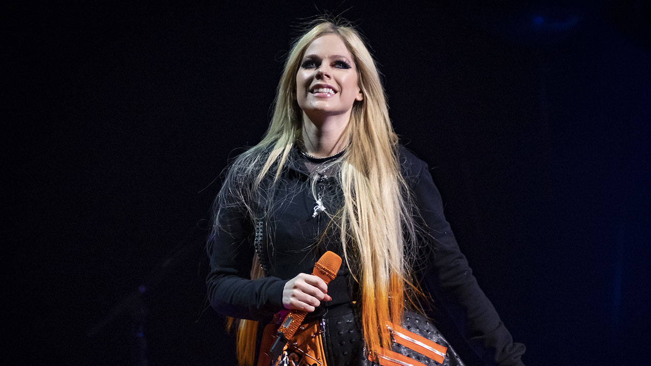 Avril Lavigne reflects on early career | Louder