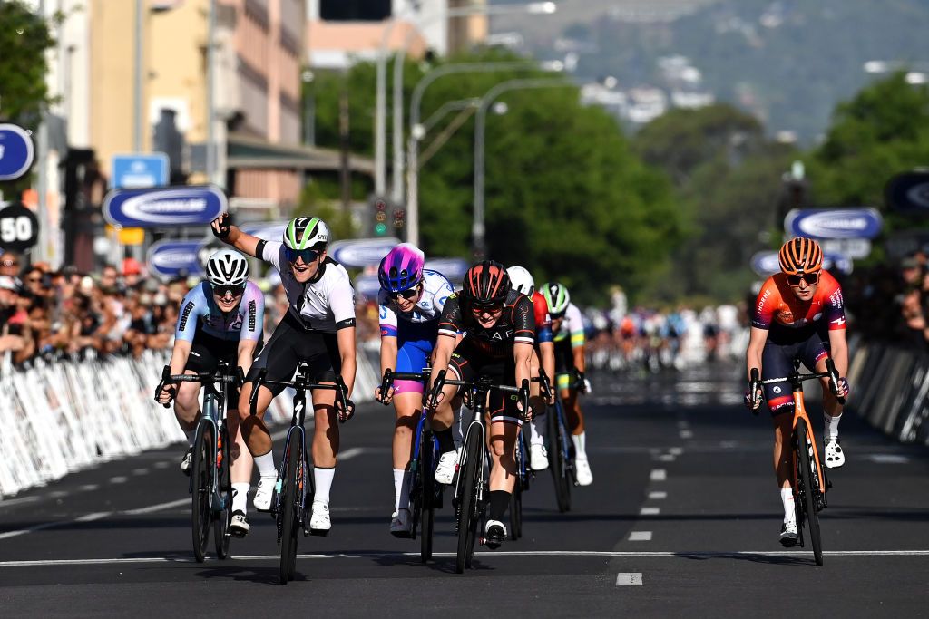 Ally Wollaston and Michaela Drummond sprinting at the Santos Tour Down Under 2023