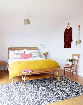 18 Small Bedroom Ideas: How to Make Your Room Look Bigger 🛏