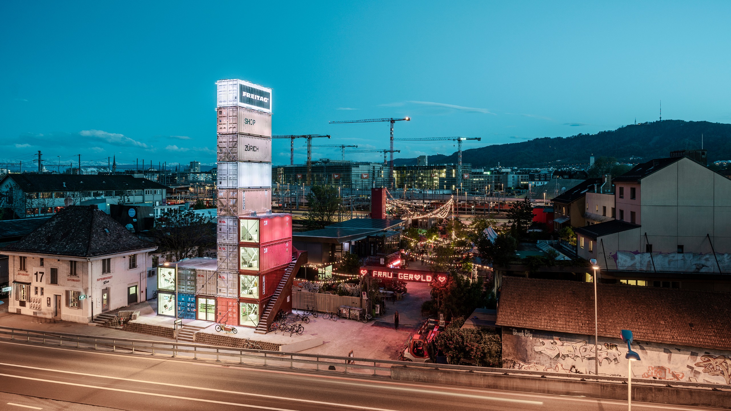 Freitag Flagship Store, Zurich