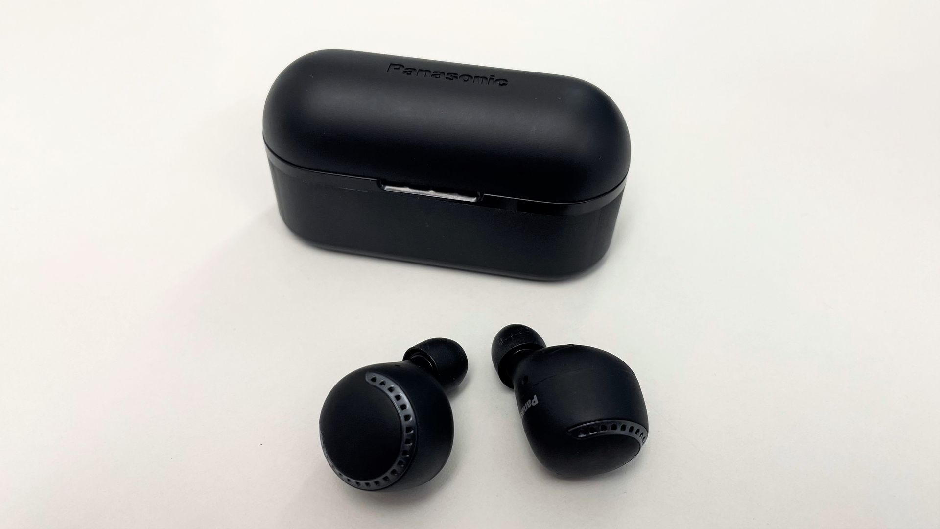Panasonic RZS500W review cheap noisecancelling earbuds T3