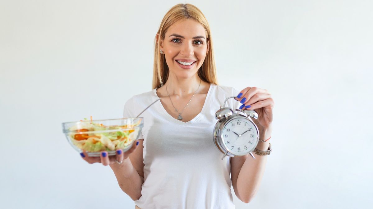 Intermittent fasting for women: Is it safe?