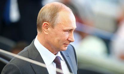 Russian President Vladimir Putin suggests statehood for southeastern Ukraine