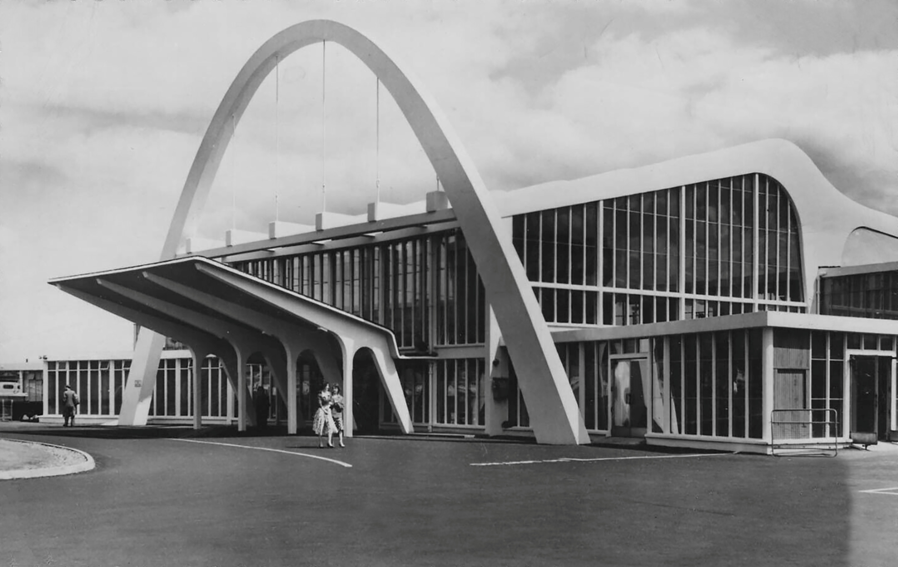 Renfrew Airport Terminal, 1951-1953