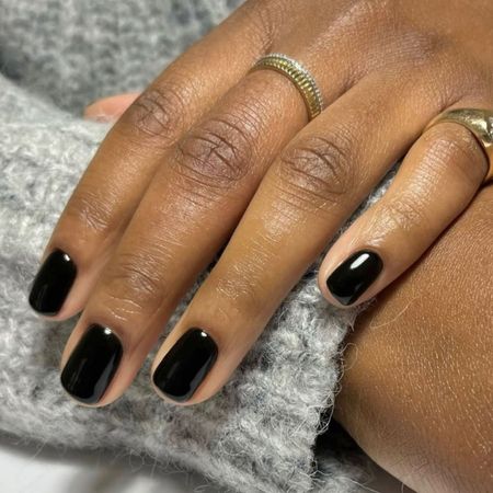 Autumn to winter nail trends 2025