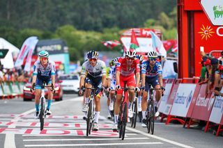 Ben O'Connor finishes stage 11 of the Vuelta a España 37 seconds down on Primoz Roglic