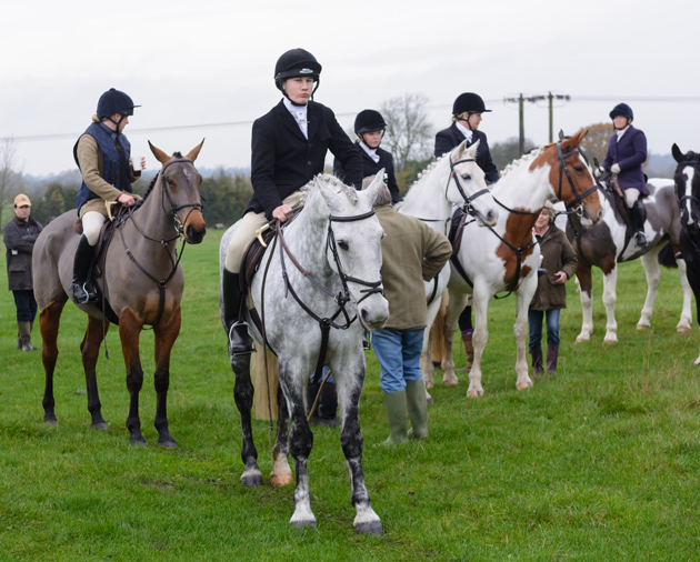 The Kimblewick Hunt at Standalls Farm 22/11