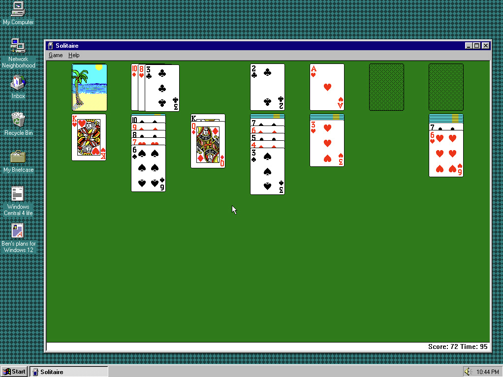 Windows 95 virtual machine running Solitaire