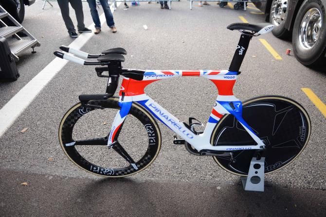 Bradley Wiggins rode his custom painted Pinarello Bolide to victory at the Tour of Britain time trial in London