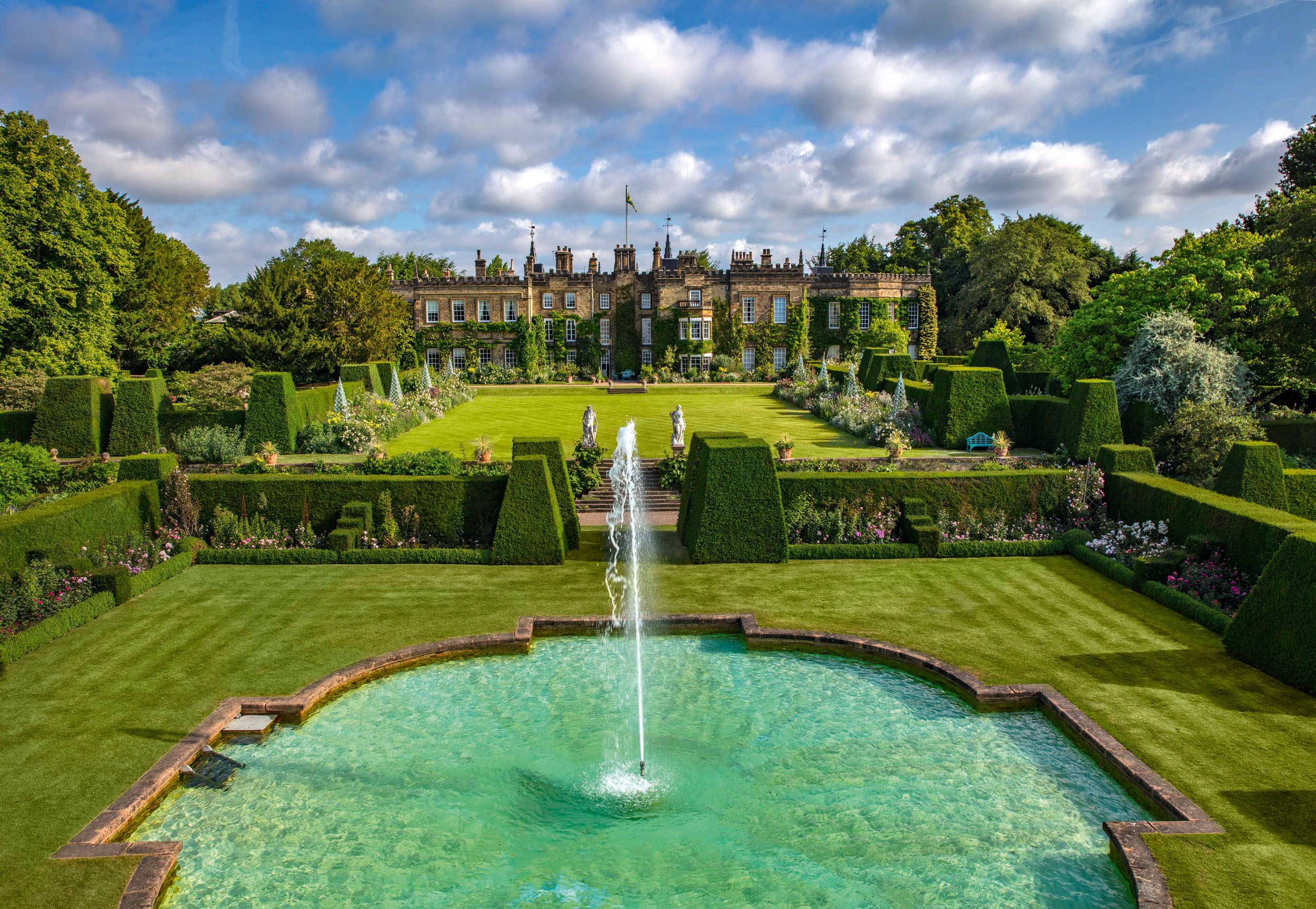 The garden of Renishaw Hall in Derbyshire 