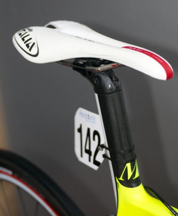 Selle Italia SLR GF saddle atop the seatmast.