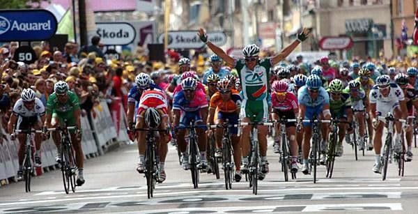 The sprint in Joigny and Hushovd wins!