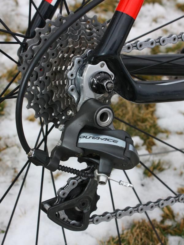 The rear derailleur is attaches to a replaceable hanger and carbon dropouts.