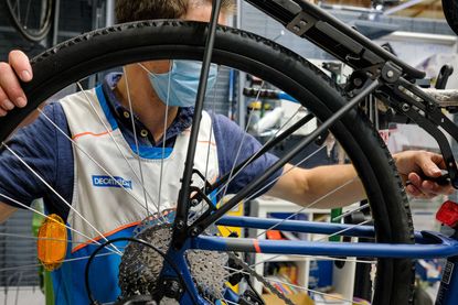 decathlon cycle servicing