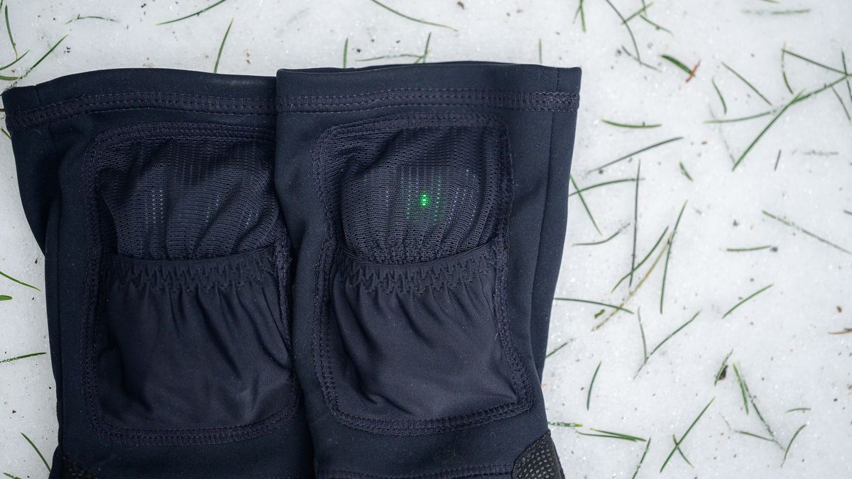 Giro Vulc Lightweight heated gloves battery status light