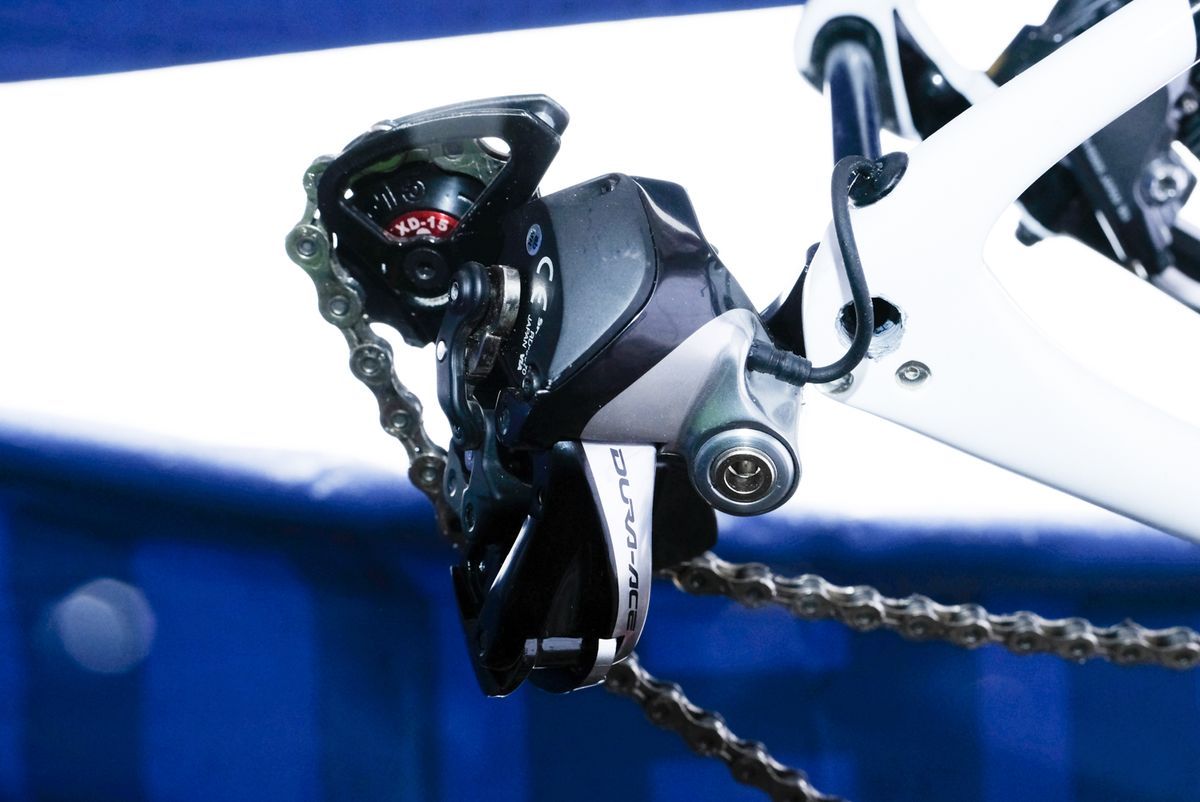 Katie Compton equips her Dura-Ace Di2 with Enduro XD-15 ceramic bearings
