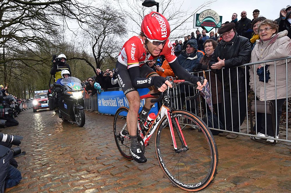 Jurgen Roelandts (Lotto Soudal) on a solo move