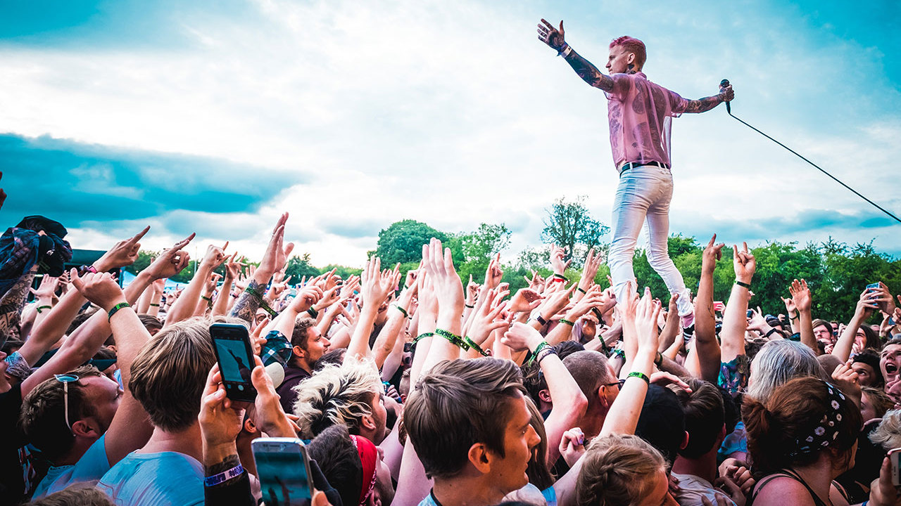 Frank Carter &amp; The Rattlesnakes at 2000 Trees