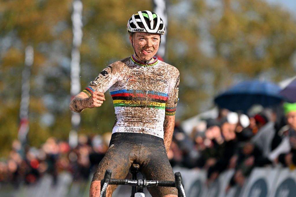 PONTCHATEAU FRANCE NOVEMBER 05 Fem Van Empel of The Netherlands celebrates at finish line as gold medal winner during the 21st UEC European Cyclocross Championships 2023 Womens Elite on November 05 2023 in Pontchateau France Photo by Luc ClaessenGetty Images