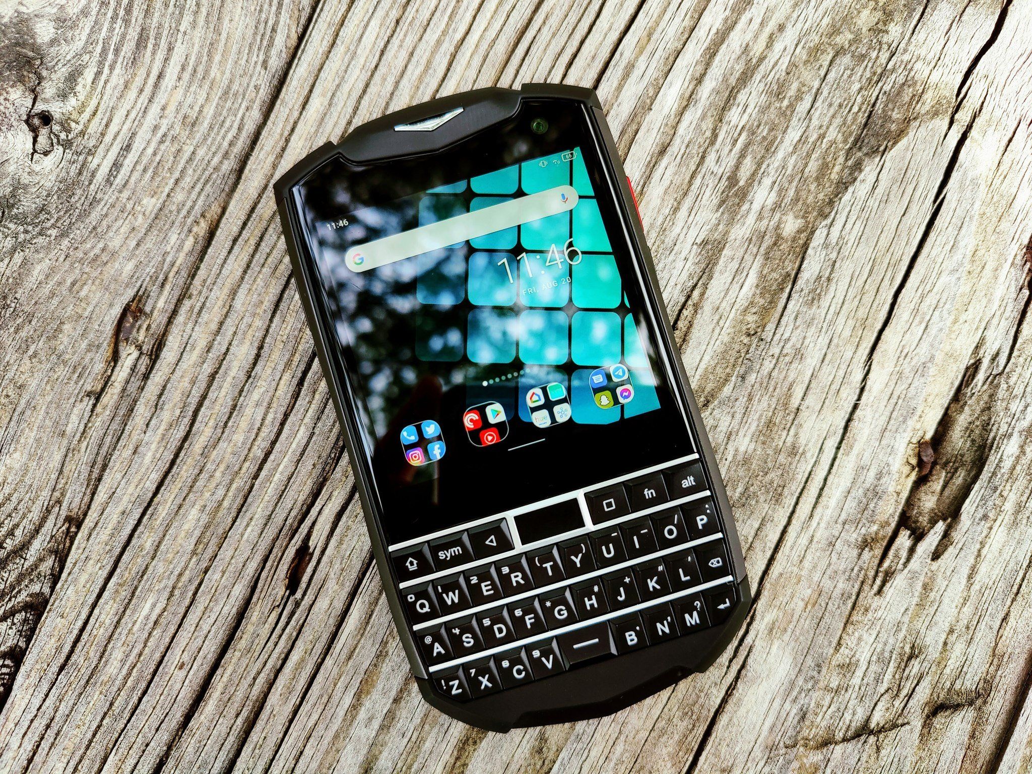 Unihertz スマートフォン titan pocket Unihertz Titan Pocket is a smartphone for fans of keyboards and