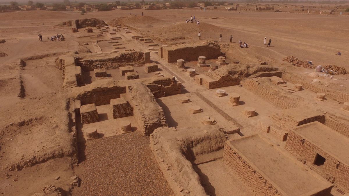 Ancient Statue Of Nubian King Found In Nile River Temple | Live Science