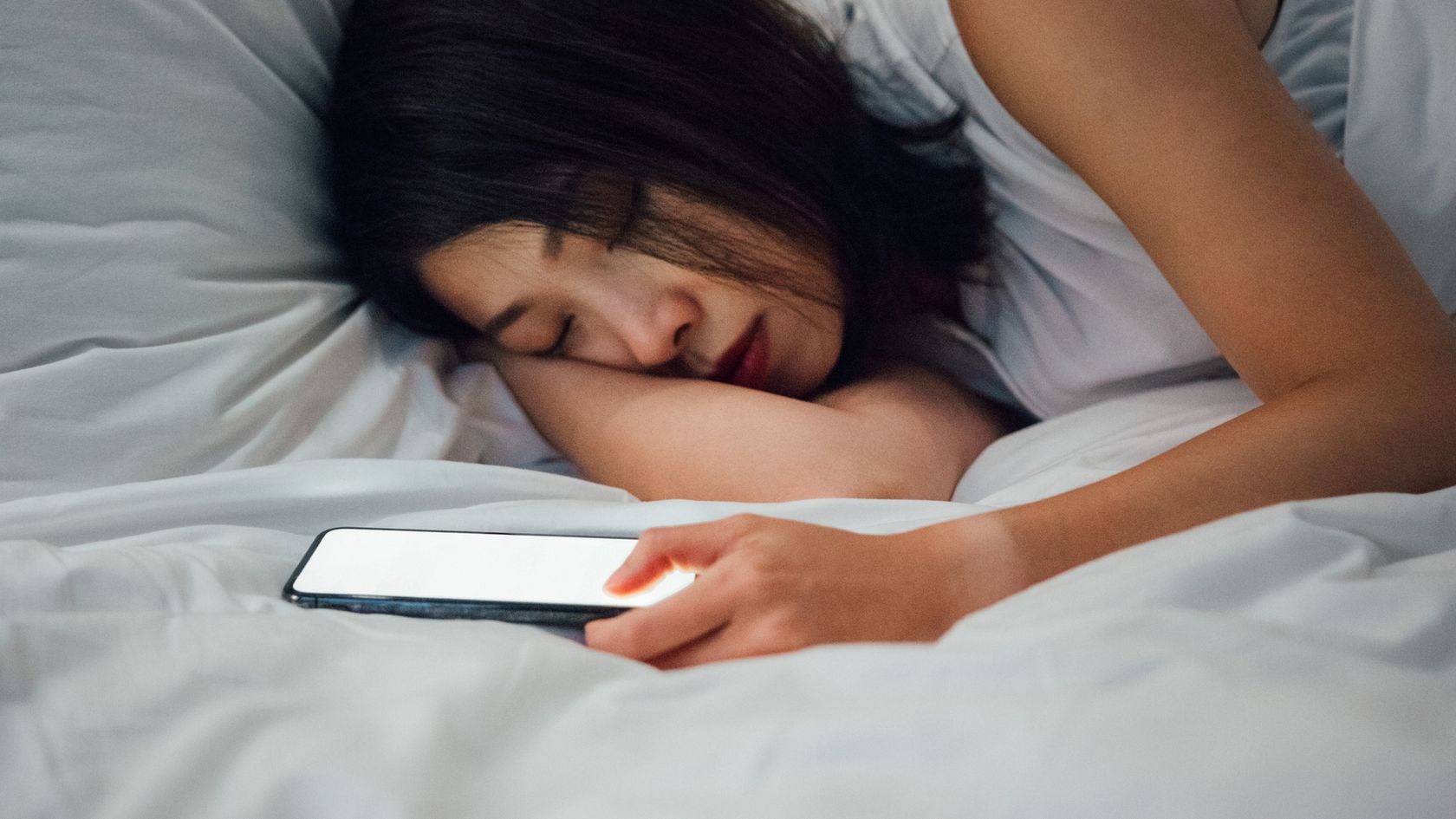 Using Your Phone In Bed Is Bad For Your Health And Can Ruin Your Sleep Fitandwell