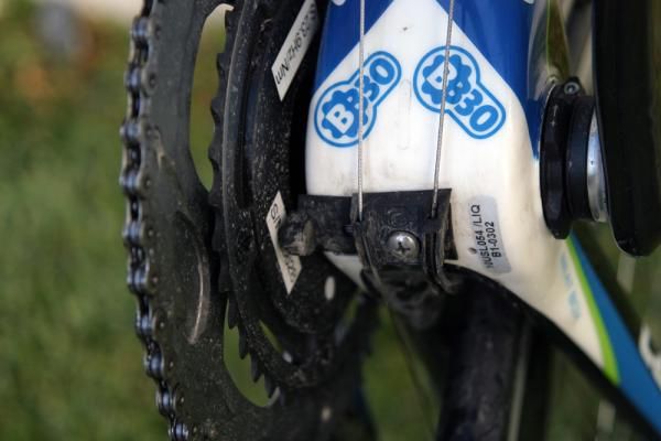 The SRM's data is transmitted wirelessly via an inconspicuous sensor mounded beneath the bottom bracket. Both the SRM and Quarq versions of SRAM's crankset are compatible with the BB30 design.