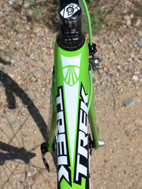 The Madone 6-Series' wide top tube effectively wraps around the head tube