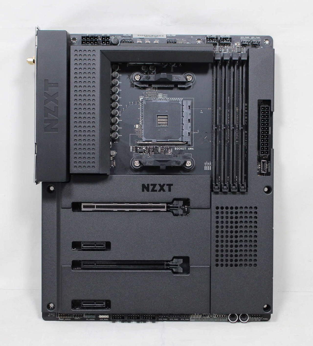 NZXT N7 B550