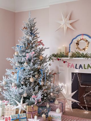christmas tree trends pastel tree decorations