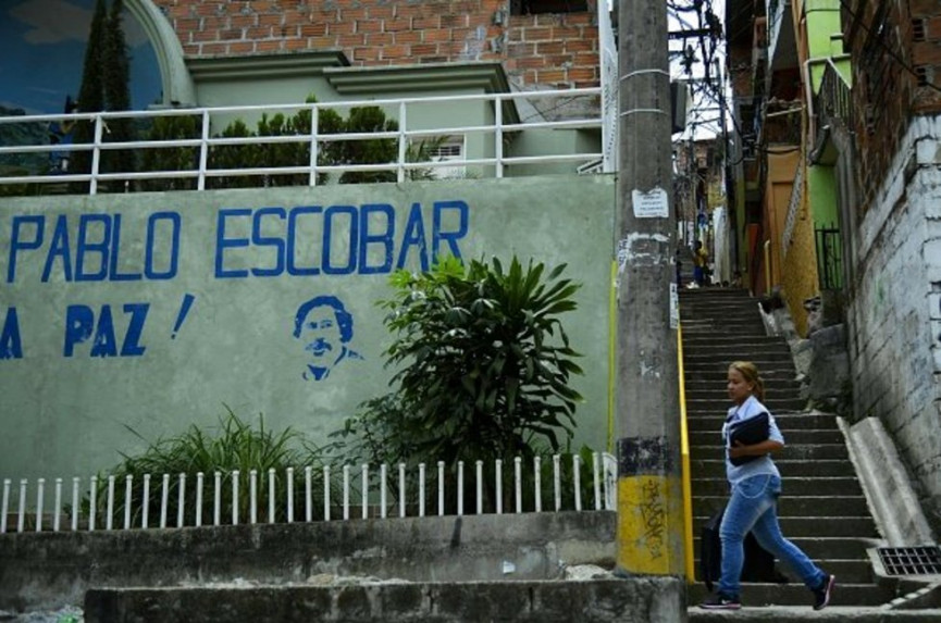 12-things-you-probably-didnt-know-about-pablo-escobar-5-1556687444-YE0w-column-width-inline
