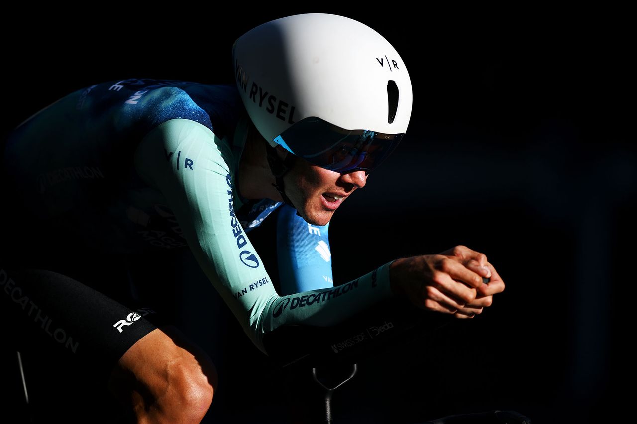 Ben O'Connor fights to hold onto second place overall