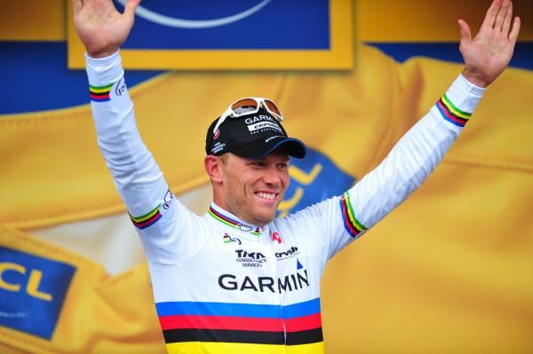 Thor Hushovd (Garmin-Cervelo) accepts the thunderous applause of the gathered masses.