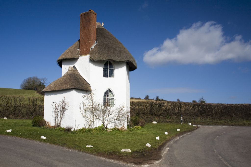 Thatched roof costs How much to thatch a home across the UK Homebuilding