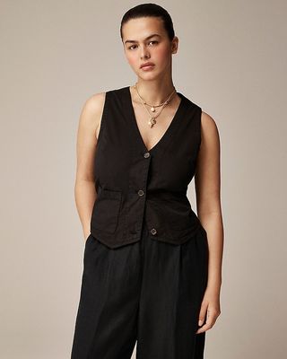 Patch-Pocket Vest in Lightweight Twill