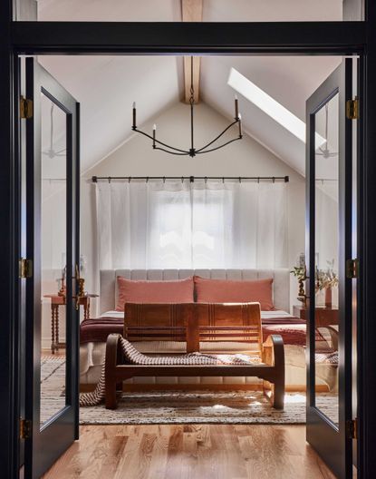 5 designer secrets for creating restful bedroom layouts | Livingetc