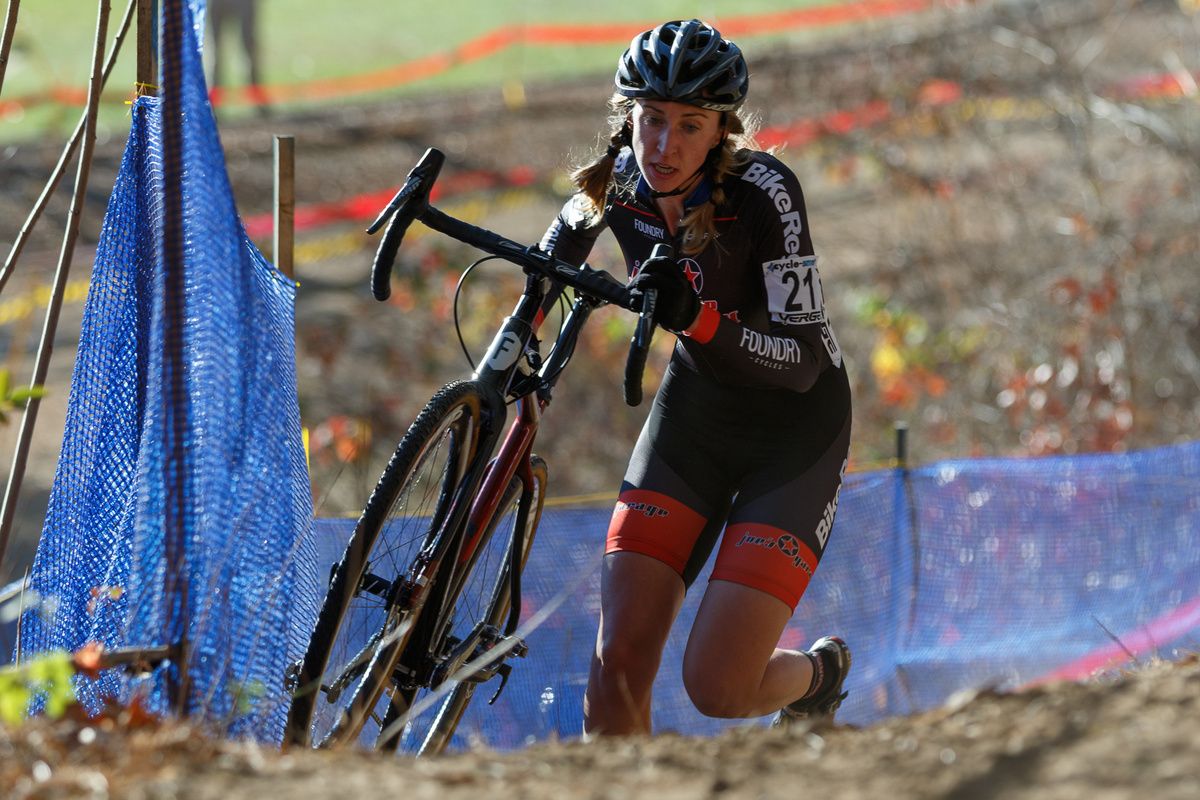 Lysakowski, racing for the Elite Women's race sponsor Joe's Garage, in the top five