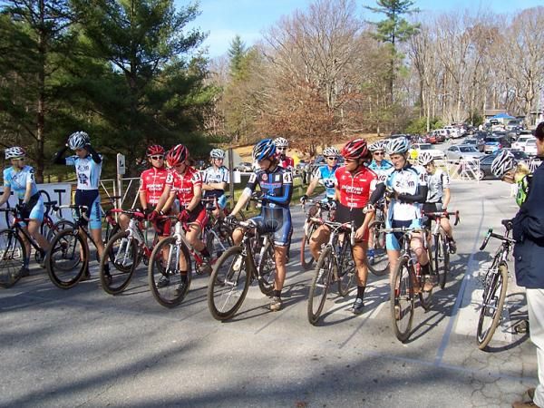 The Elite women await the start.